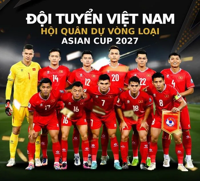 7 Hình nền điện thoại tuyển Việt Nam ôm nhau sau pha bóng quyết định, tinh thần tập thể lan tỏa