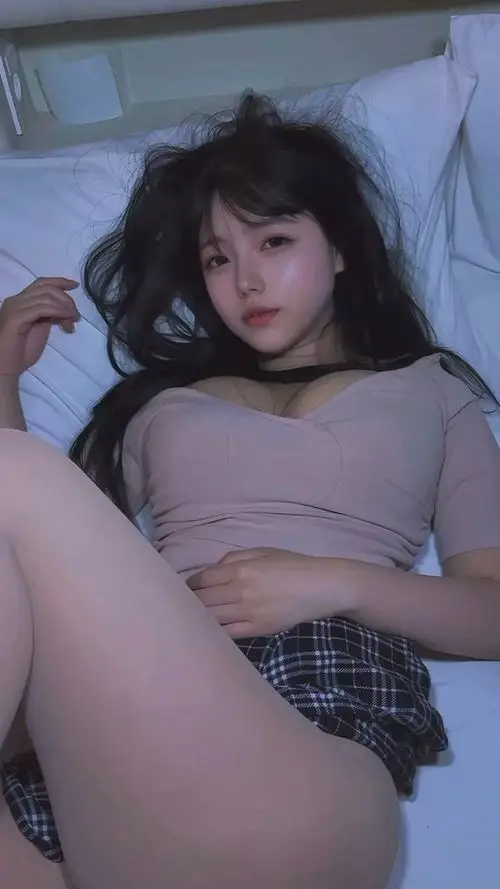 40 Hình gái đẹp da trắng hồng, trang điểm nhẹ, ánh sáng tự nhiên làm gương mặt sáng bừng.