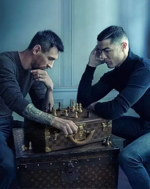 53 Ảnh Meme Ronaldo và Messi chơi đánh cờ