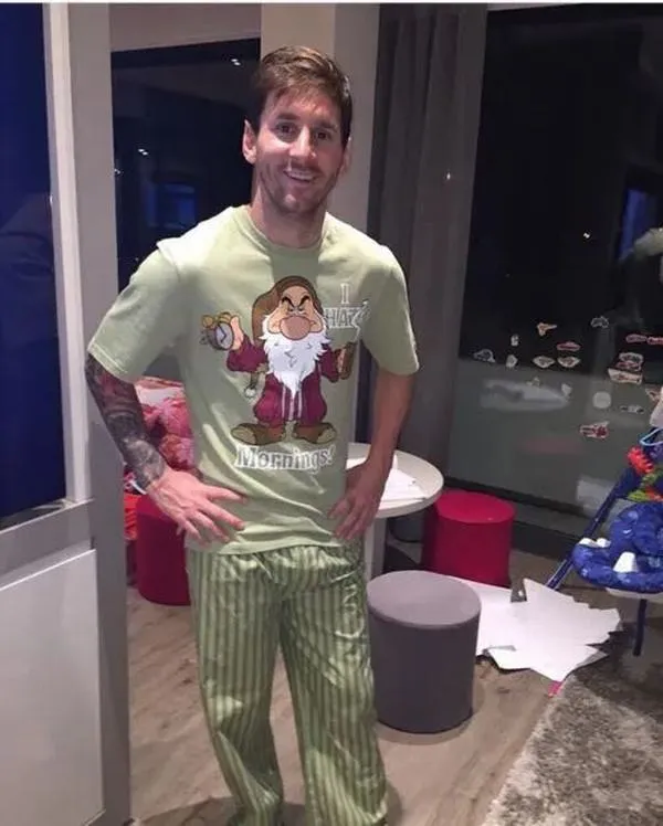 34 Meme vô tri fan reaction đầy bình luận, chia sẻ, chế ảnh và ghép chữ hài