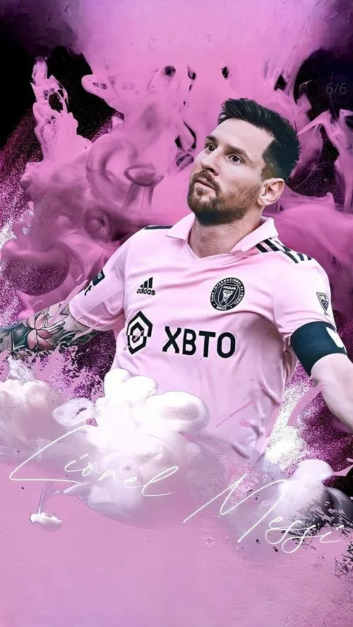 25 Tải ảnh La Pulga áo hồng với khói trắng hồng, tương phản cao, nhìn vào thấy chất điện ảnh