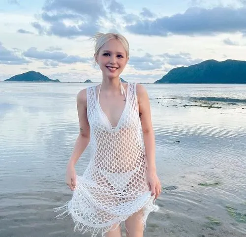 7 Bộ ảnh Xoài Non bikini theo vibe mùa hè, tối giản nhưng vẫn nổi bật thần thái