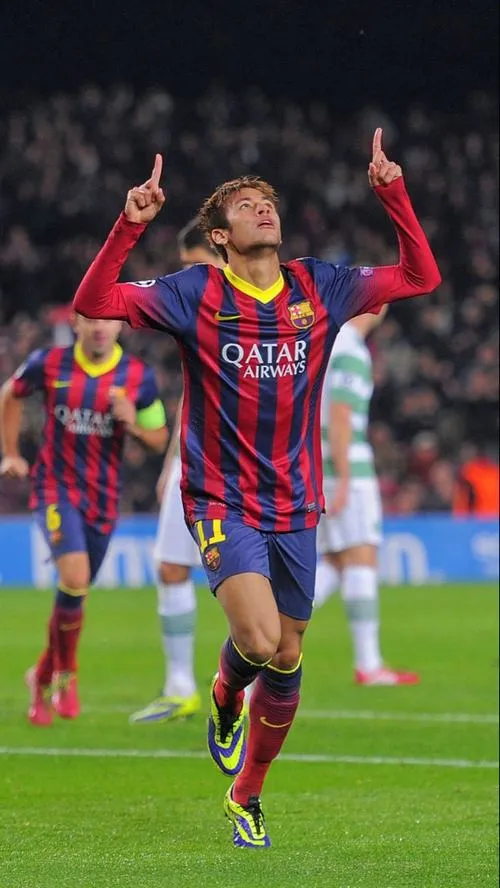 16 Neymar cùng Messi và Suárez tạo tam giác, kéo giãn cấu trúc phòng ngự đối thủ