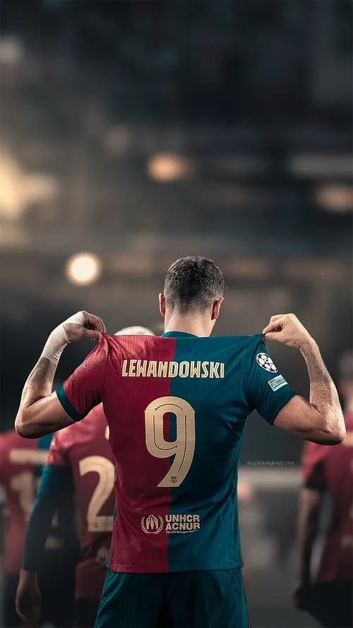 45 Hình ảnh Robert Lewandowski khoảnh khắc thi đấu thần thái số 9 đầy lạnh lùng