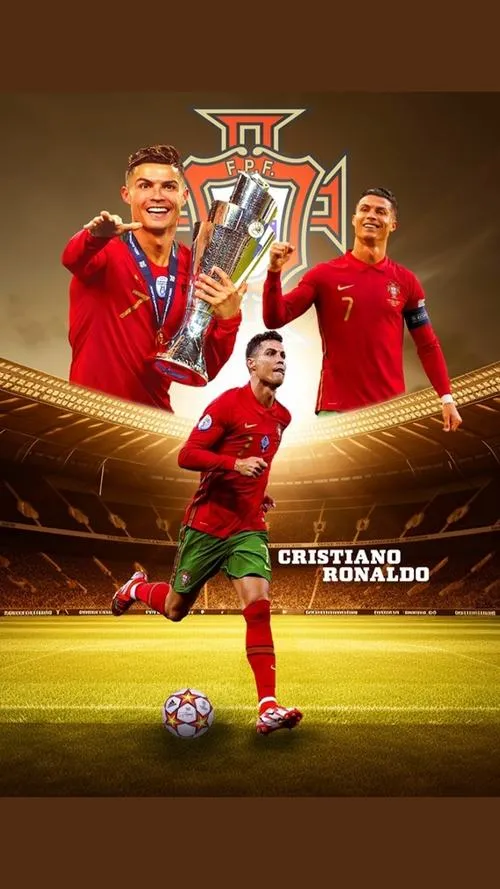 19 Ảnh cầm cúp kiểu huyền thoại, góc máy thấp, chiếc cup như chạm trần sân vận động