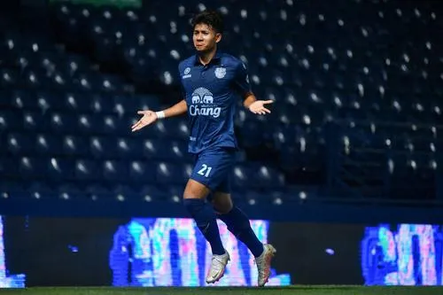 67 Hình Ảnh Suphanat Mueanta: Thần đồng Thái Lan với áo đấu số 10 và nụ cười dễ thương đặc trưng