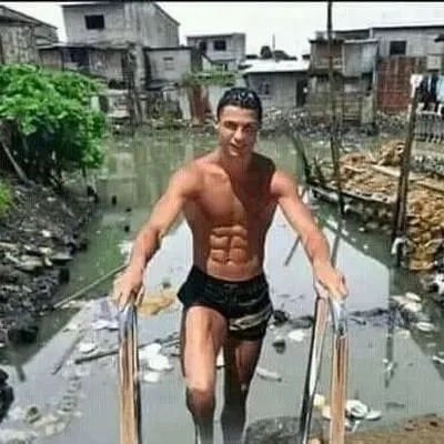 15 Ảnh meme vui Goat nhìn khán giả, ăn mừng trước khán giả