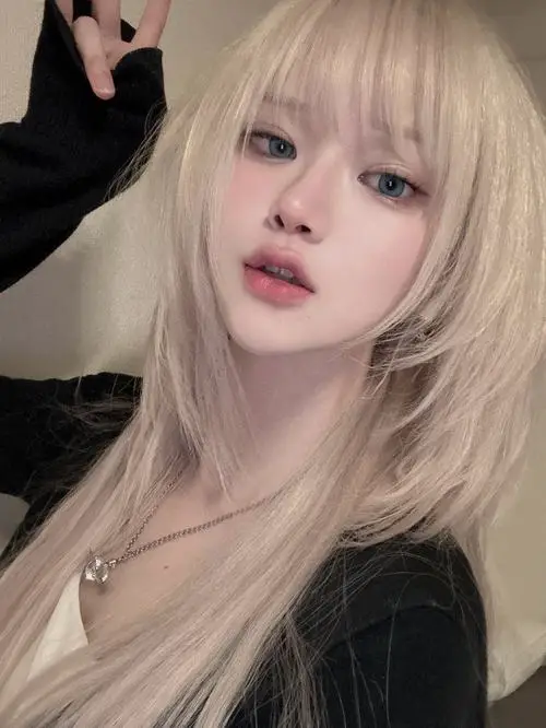 92 Ảnh gái xinh phong cách sexy nhẹ, vòng một đầy, vòng eo nhỏ, màu ảnh film ấm gợi.