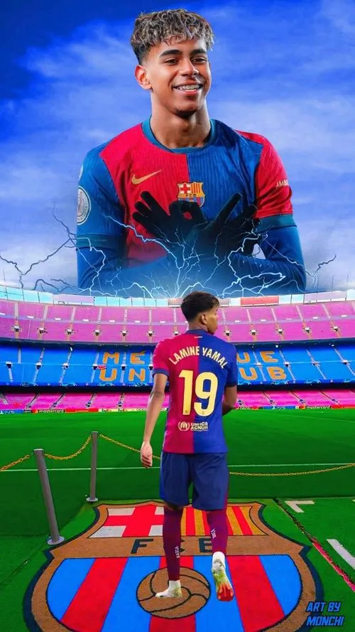 23 Hình nền 4K Yamal đứng giữa sân, nền cỏ xanh, khán đài xa, nhìn rất đẹp và thoáng