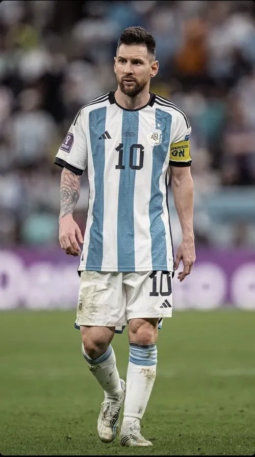 50 Hình nền Messi phong cách tối giản nền đen, chủ thể nhỏ mà chất, hợp ai thích gọn