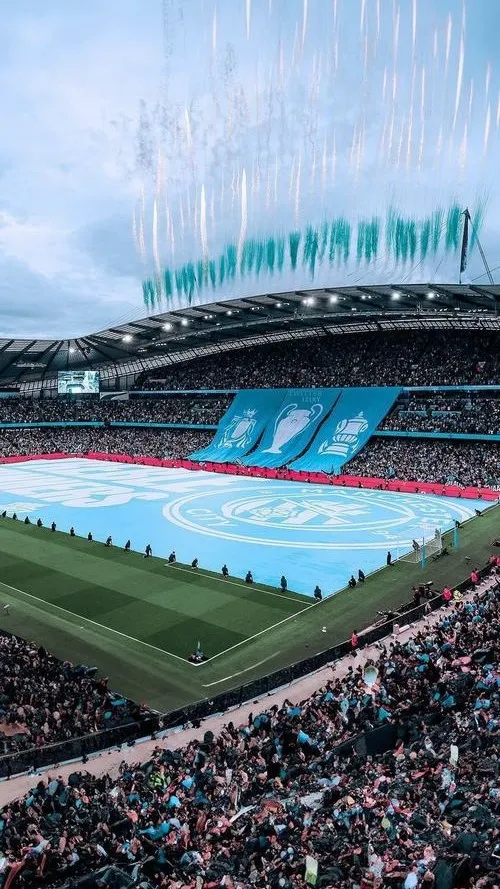 11 Hình nền Manchester City đẹp, toàn cảnh Etihad từ trên cao, cột trụ cáp hiện đại bao quanh sân