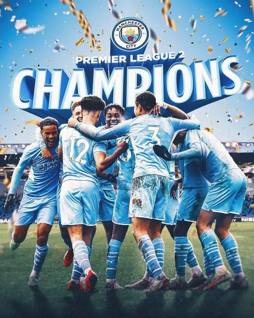 31 Tải ảnh hình nền Manchester City, ánh đèn sân tạo viền sáng, khán đài mờ xa vẫn có lực