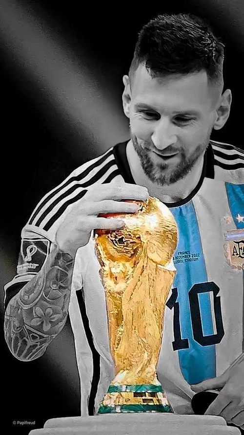 26 Tải ảnh đẹp khoảnh khắc Messi ôm đồng đội cạnh cúp, vai chạm vai, cảm xúc lan truyền.