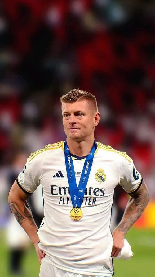66 Hình nền Toni Kroos với chiếc áo số 8 phong thái điềm tĩnh và đôi Adidas Adipure đặc trưng