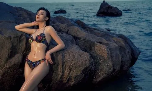 46 Ảnh diễn viên Phương Oanh Bikini Sexy với sắc vóc đẹp chuẩn và thần thái điện ảnh