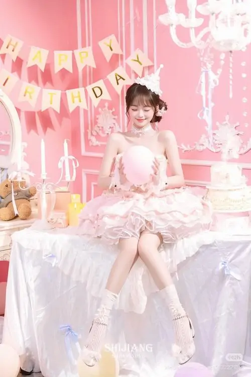 48 Ảnh gái đẹp mặc pinky giữa hoàng hôn khiến vẻ mềm mại và thần thái thêm cuốn