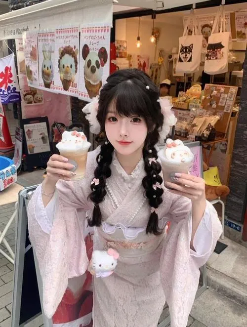 26 Giai nhân Nhật Bản khoác furisode đỏ obi lớn tóc búi cao pose quay lưng khoe ống tay dài bay