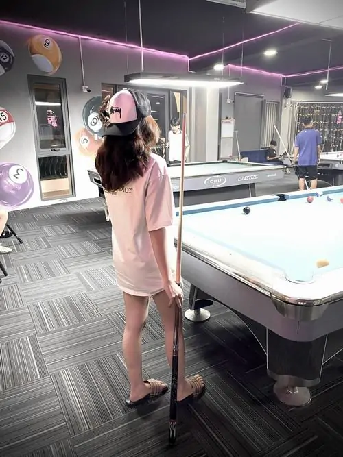 7 Loạt ảnh gái xinh chơi bida gây sốt với phong cách cool ngầu và sexy