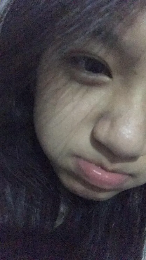 6 Ảnh hot girl chu môi chụp cận mặt làm bật đôi môi và vẻ ngọt lịm trong từng góc nhỏ