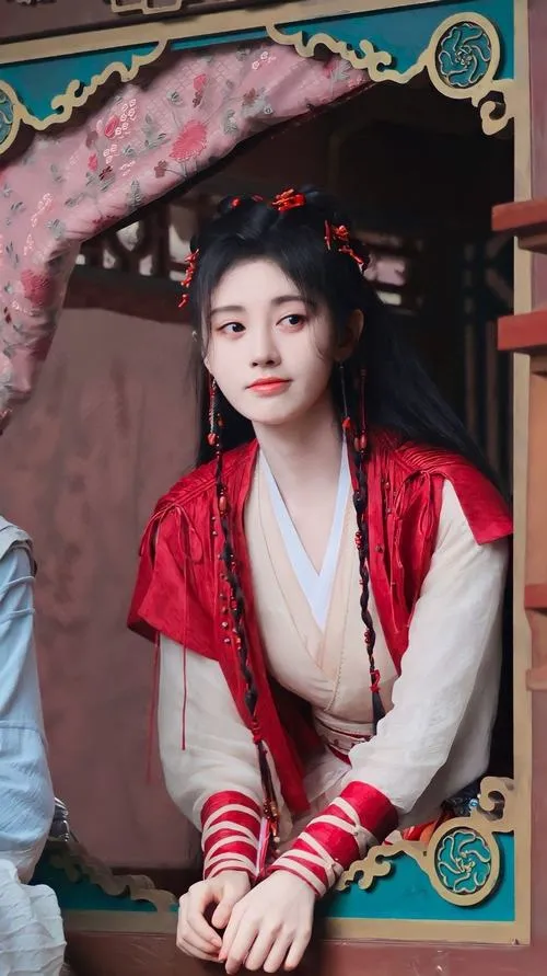 13 Gái xinh cosplay cổ trang mặc váy đỏ ngồi trong khung cửa gỗ gợi nét khuê các và nền nã