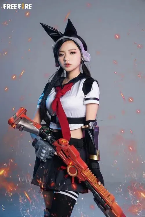 17 Bộ ảnh gái đẹp Free Fire cùng tóc đen dài tai mèo và súng mô hình mang thần thái lạnh lùng ngầu