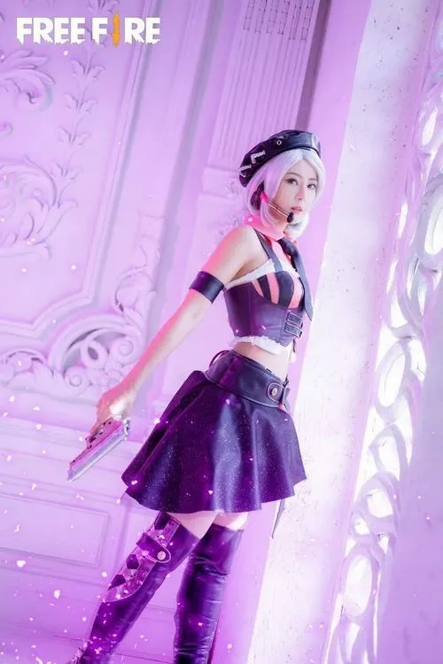 20 Ảnh cosplay nữ Free Fire trong váy tím ngắn cùng tất cao tạo vẻ nữ tính pha chút tinh nghịch rất xinh