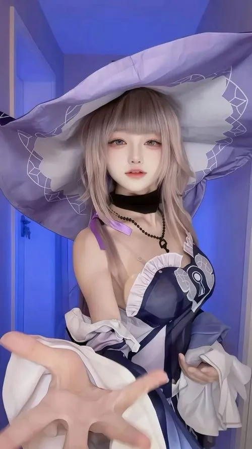 26 Nàng thơ đội mũ tím hóa phù thủy với ánh nhìn mơ màng và phong thái kiêu sa rất hợp cảnh chụp