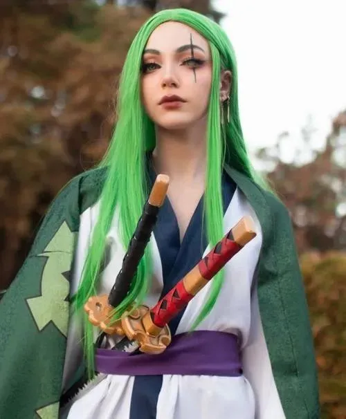 21 Hình ảnh gái đẹp diện đồ cosplay One Piece với phong cách anime và nét quyến rũ