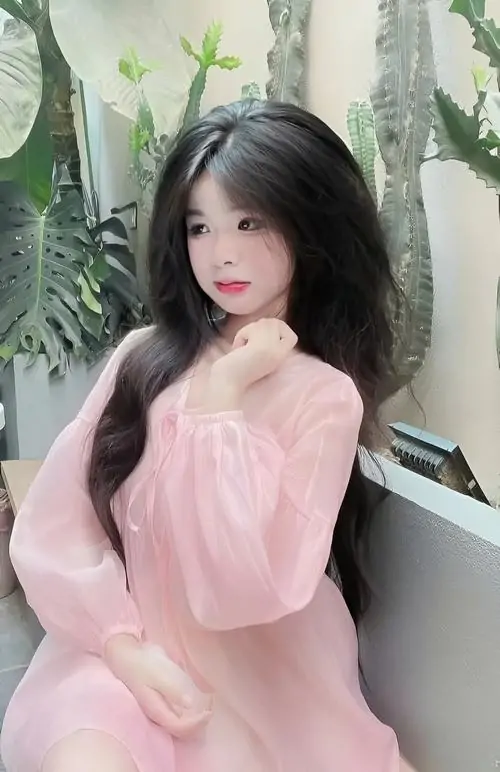 36 Ảnh gái xinh cute với biểu cảm phồng má chu môi làm lòng người mềm hẳn