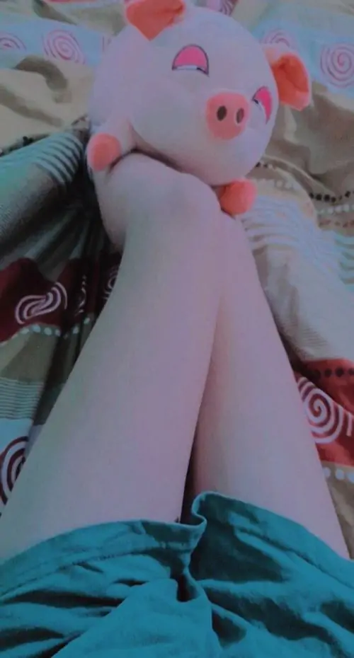 30 Vẻ nóng bỏng của bóng hồng đến từ quần short ngắn, da mịn và đôi đùi chắc khỏe khiến ai nhìn cũng khó rời mắt