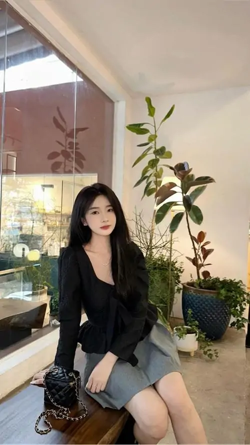 6 Ngắm hình gái xinh phong cách công sở với nét đẹp tri thức và sức hút đầy tinh tế