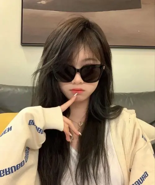 90 Ảnh Gái Xinh Ngầu Đeo Kính khoe thần thái tri thức gương mặt dễ thương cuốn hút