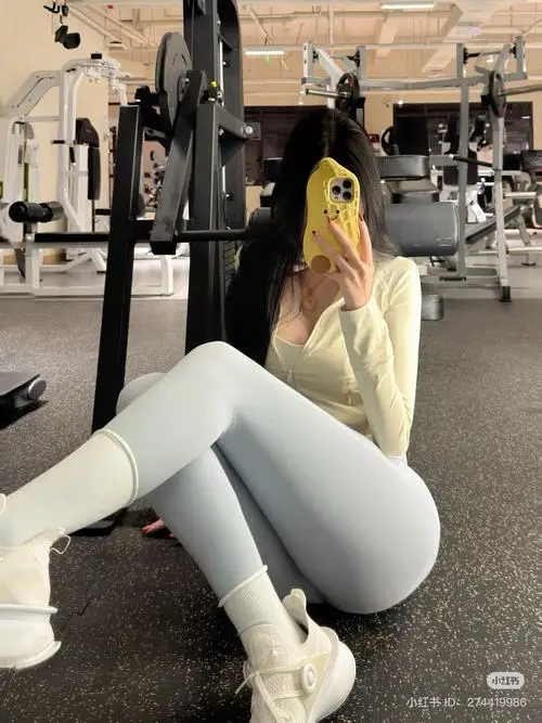 16 Loạt ảnh hot girl dáng chuẩn với vòng ba đầy đặn và cách tạo dáng cực kỳ hút mắt