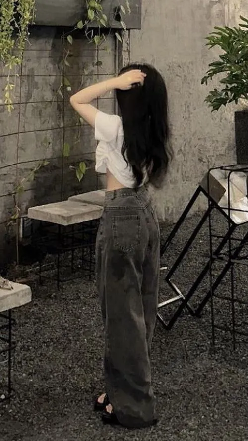 10 Ảnh gái đẹp ngầu giấu mặt đứng nghiêng ngoài trời tóc dài che nửa mặt tạo thần thái lạnh lùng rất riêng