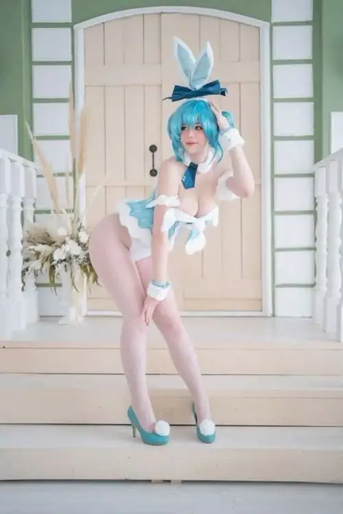 23 Ảnh gái nóng bỏng theo phong cách Pinterest cho thấy làn da glowy và nét cuốn hút đến từ ánh nhìn rất rõ