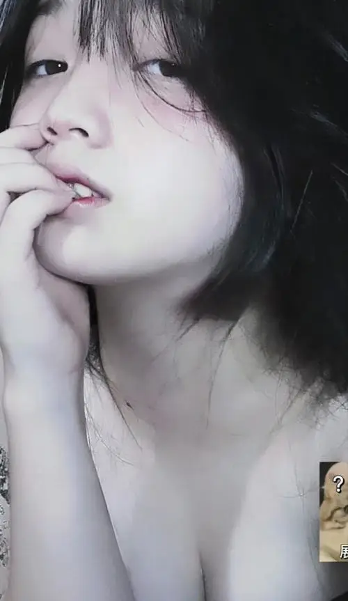 29 Bức ảnh nghệ thuật quyến rũ trở nên có hồn nhờ ánh mắt mèo và chất ảnh tông trầm, vừa sắc vừa rất tình