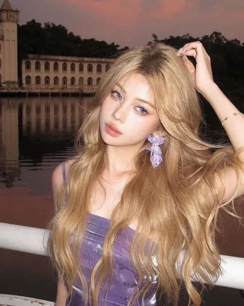 16 Vẻ đẹp của gái xinh tóc vàng khói khiến từng khung ảnh trở nên mềm và sâu hơn