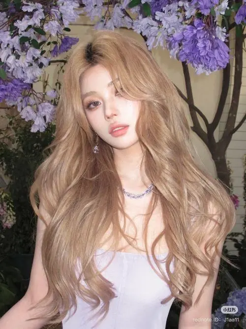 7 Bộ ảnh gái đẹp tóc vàng mang vẻ ngọt ngào hiện đại và cuốn hút đầy mê hoặc