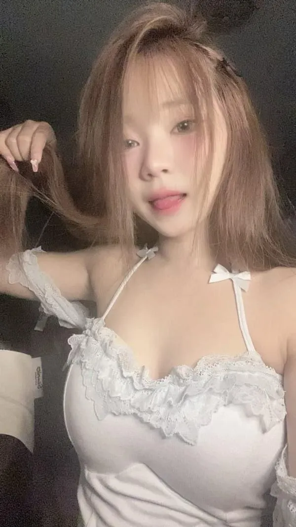 80 Ảnh Gái Xinh Trung Quốc Sexy Ngực Bự Vú To siêu nóng bỏng không thể rời mắt