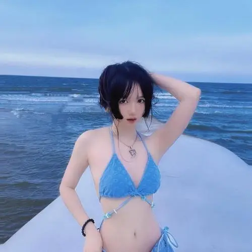 67 Ảnh Hà Thảo Linh mặc bikini sexy và đời thường phong cách hiện đại visual dễ thương