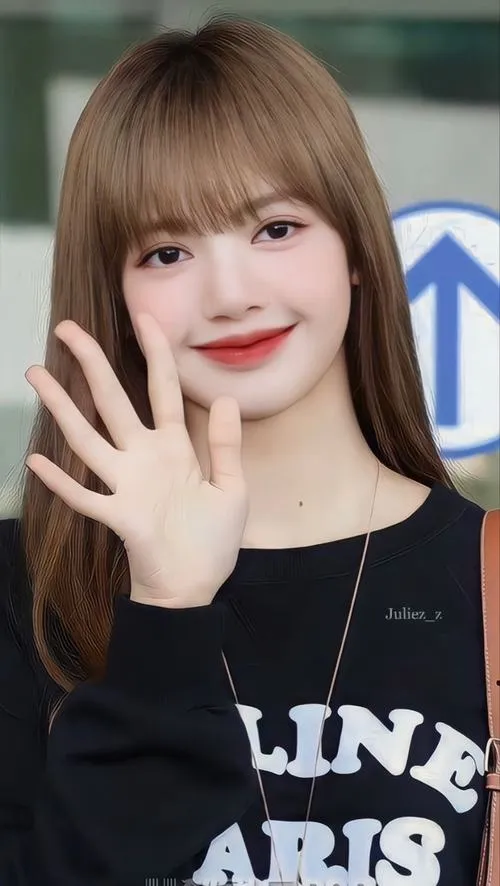 47 Ảnh Lisa Blackpink gây ấn tượng bởi đôi chân dài, ánh mắt mạnh và thần thái cực sang