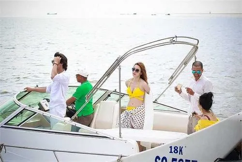 16 Ảnh Ngân Khánh mặc bikini tôn dáng cân đối visual ngọc nữ lão hóa ngược