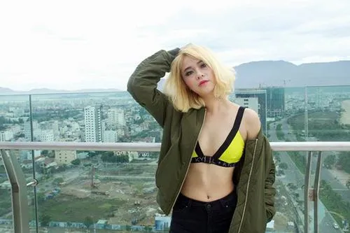 18 Ảnh Streamer Misthy Bikini Sexy với visual cá tính và thần thái cuốn hút