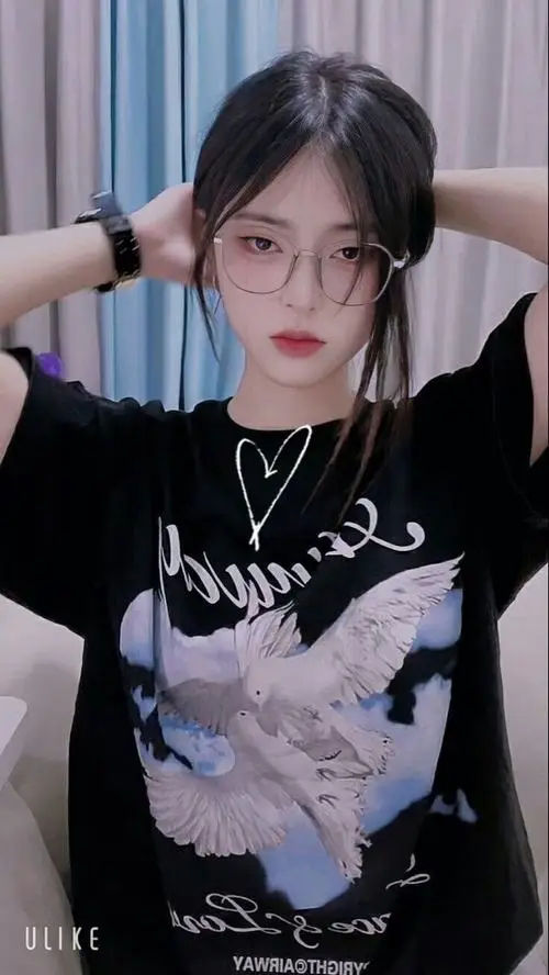 30 Ảnh nữ chất ngầu lấy cảm hứng ảnh thời trang phi giới tính, phối đồ đơn giản mà nổi bật nhờ vẻ khác biệt và đầy tự do