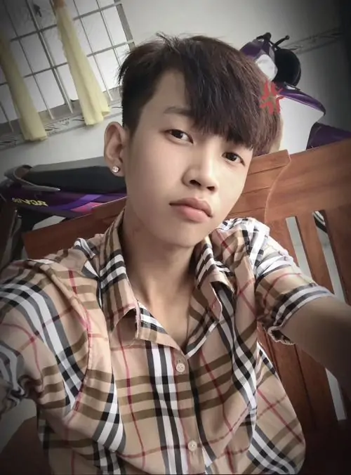 26 Ảnh avatar trai K10 của hot boy 2010 với vai rộng thanh thoát tóc tai gọn gàng biểu cảm ngại ngùng outfit trắng mang vibe năng động cho trend Gen Alpha.