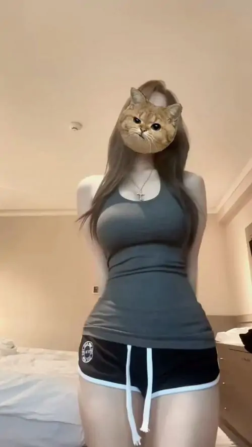 90 Ảnh Gái Xinh Mặc Đồ Bó Sát Sexy tôn vinh đường cong hình thể đầy quyến rũ khỏe khoắn