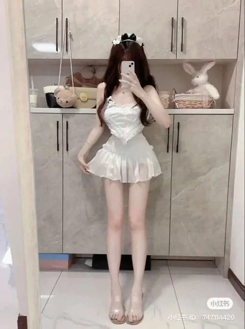 88 Ảnh Gái Xinh Mặc Váy Trắng Ngắn tinh khôi với vẻ đẹp nàng thơ trong trẻo thanh thoát