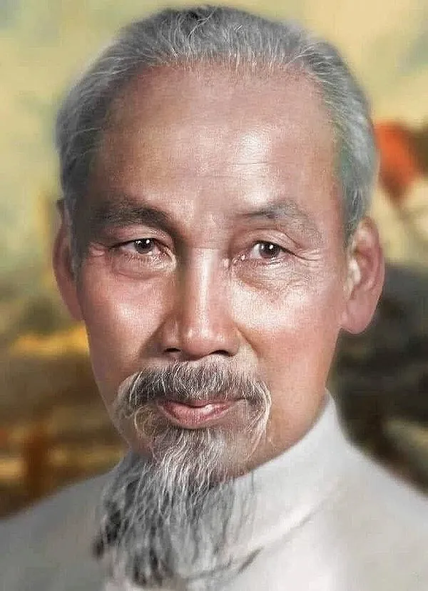 11 Ảnh Bác Hồ cận mặt với tông ấm làm bật làn da nhăn nhẹ đôi mắt hiền và chiều sâu cảm xúc dân tộc rất rõ