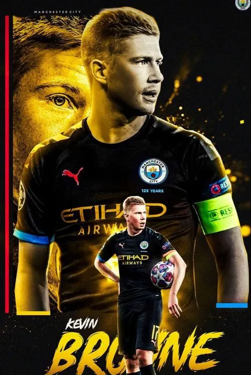 28 Hình KDB trong màu áo SSC Napoli mang vẻ chắc nhịp và đậm chất tiền vệ trung tâm giữa không gian khán đài rực sáng