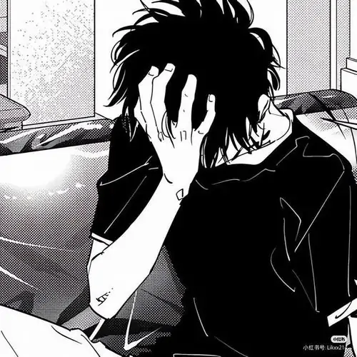 12 Nam sinh tóc rối ngồi bên ghế, một bàn tay ôm kín mặt như vừa mất ngủ lâu ngày, đường bóng đậm ở tóc và vai làm ảnh anime nam buồn đen trắng nặng hơn hẳn